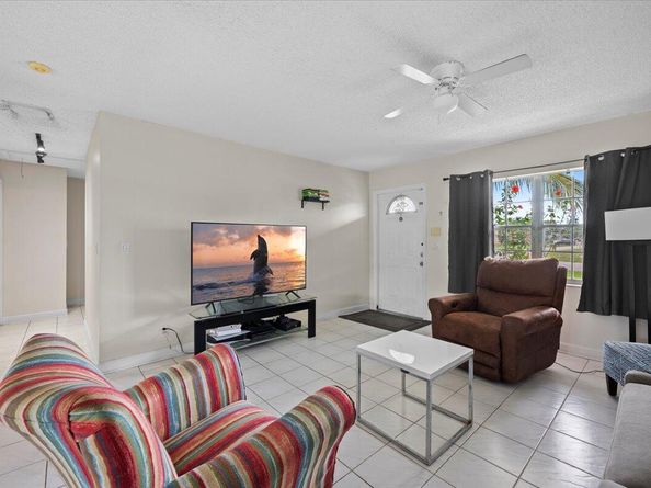 19309 Carolina Circle, Boca Raton FL 33434