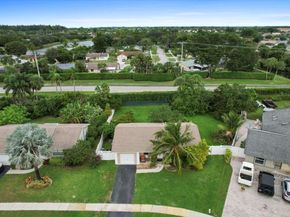 19309 Carolina Circle, Boca Raton FL 33434