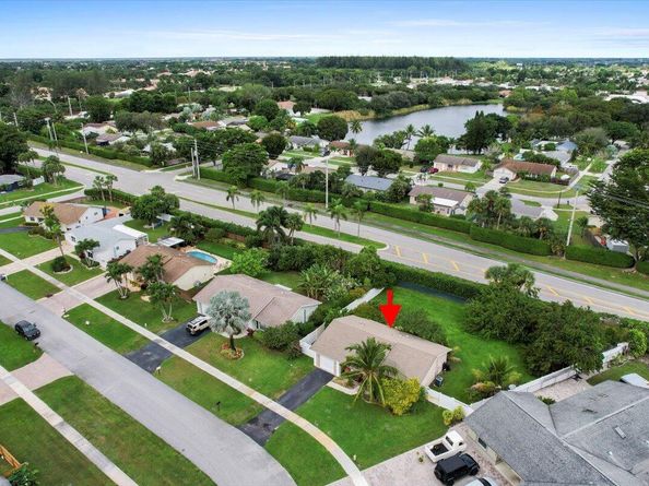 19309 Carolina Circle, Boca Raton FL 33434