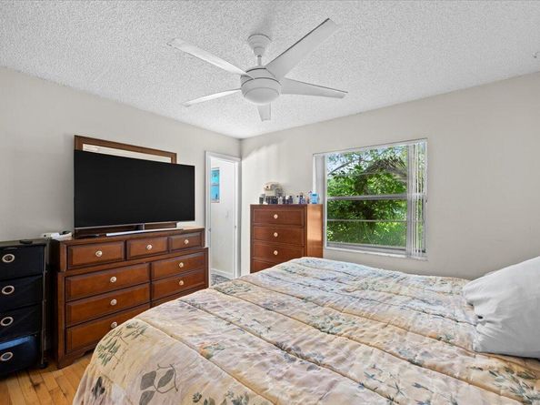 19309 Carolina Circle, Boca Raton FL 33434