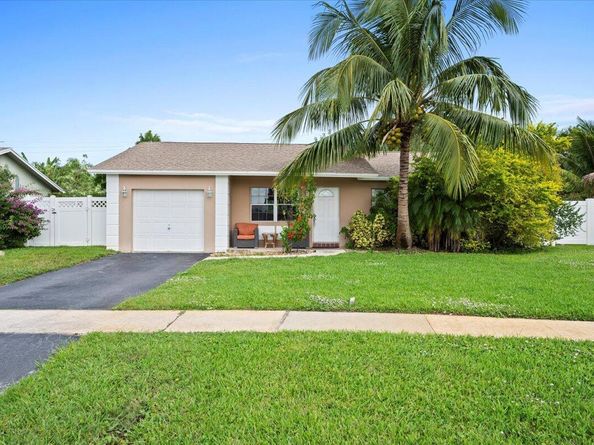 19309 Carolina Circle, Boca Raton FL 33434