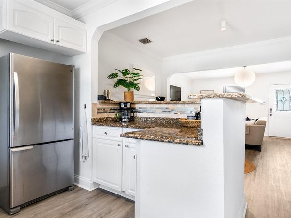 516 Puritan Rd, West Palm Beach FL 33405