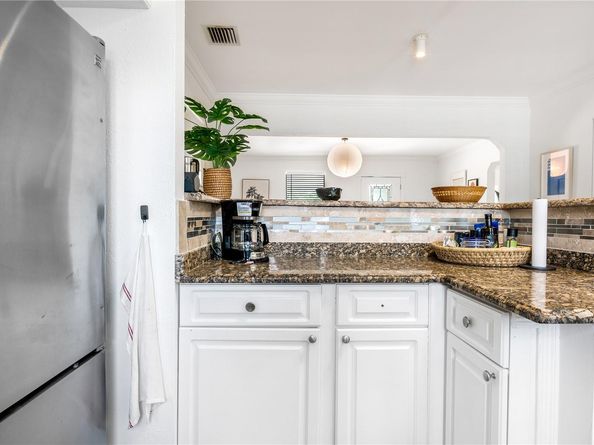 516 Puritan Rd, West Palm Beach FL 33405