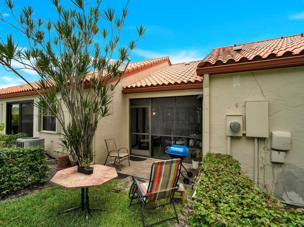 136 Centennial Court, Deerfield Beach FL 33442