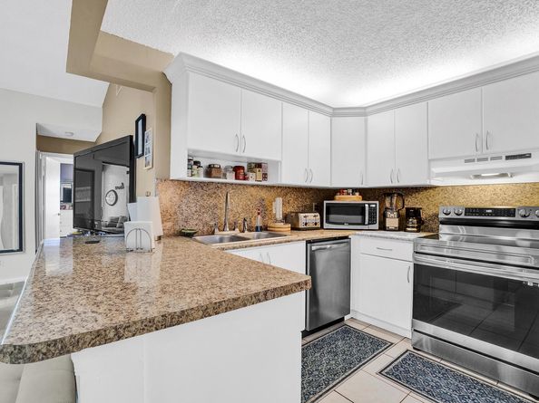 136 Centennial Court, Deerfield Beach FL 33442