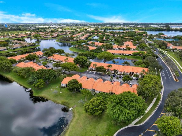136 Centennial Court, Deerfield Beach FL 33442