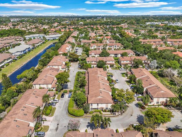 6807 Via Regina 1, Boca Raton FL 33433