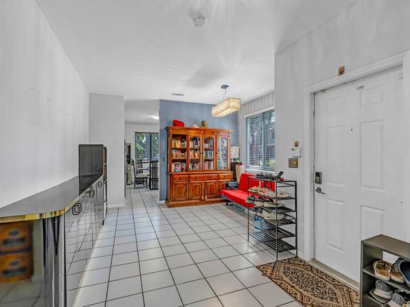 6807 Via Regina 1, Boca Raton FL 33433