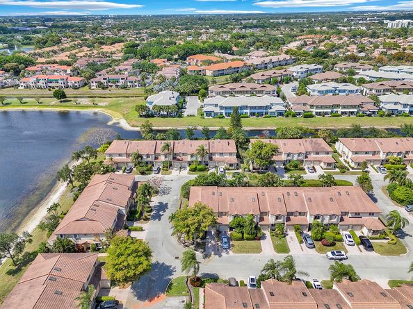 6807 Via Regina 1, Boca Raton FL 33433