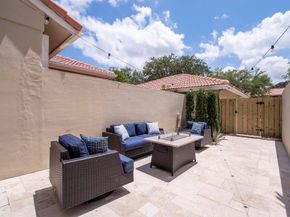 216 Old Meadow Way, Palm Beach Gardens FL 33418