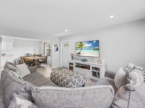100 Weybridge Cir D, Royal Palm Beach FL 33411