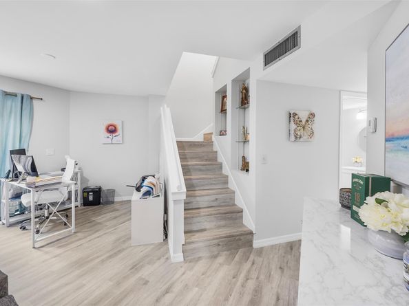 100 Weybridge Cir D, Royal Palm Beach FL 33411