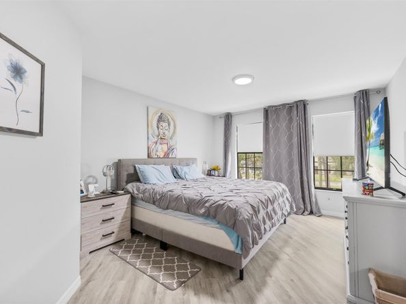 100 Weybridge Cir D, Royal Palm Beach FL 33411