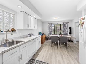 100 Weybridge Cir D, Royal Palm Beach FL 33411