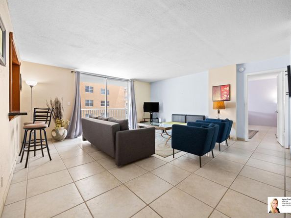 137 Golden Isles Drive 501, Hallandale Beach FL 33009