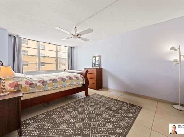 137 Golden Isles Drive 501, Hallandale Beach FL 33009