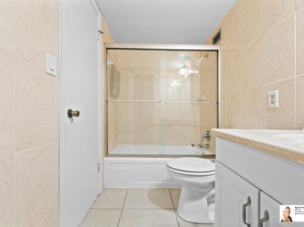 137 Golden Isles Drive 501, Hallandale Beach FL 33009