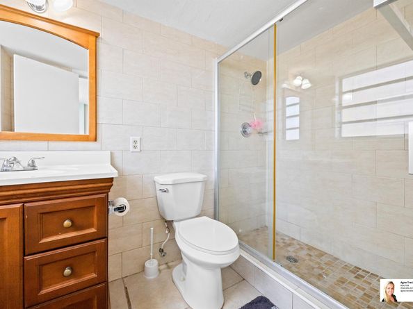 137 Golden Isles Drive 501, Hallandale Beach FL 33009