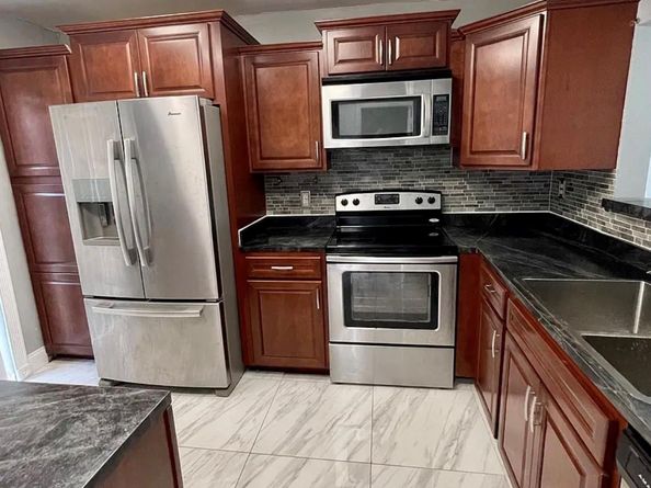 9540 NW 65TH St D8, Tamarac FL 33321