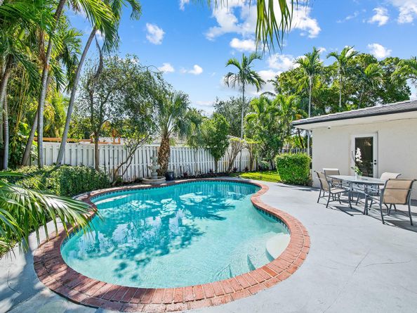 2709 NE 30th St, Fort Lauderdale FL 33306