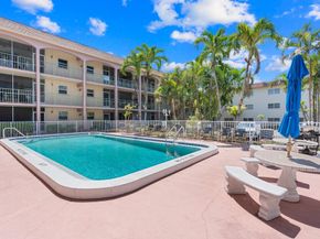 100 SE 6th Ave 304, Pompano Beach FL 33060