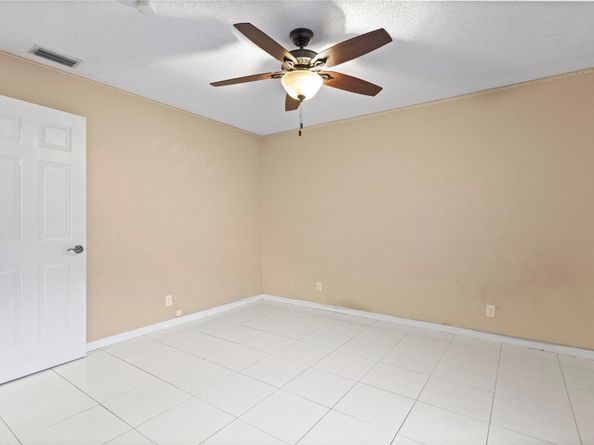 4841 NW 104th Ln, Coral Springs FL 33076