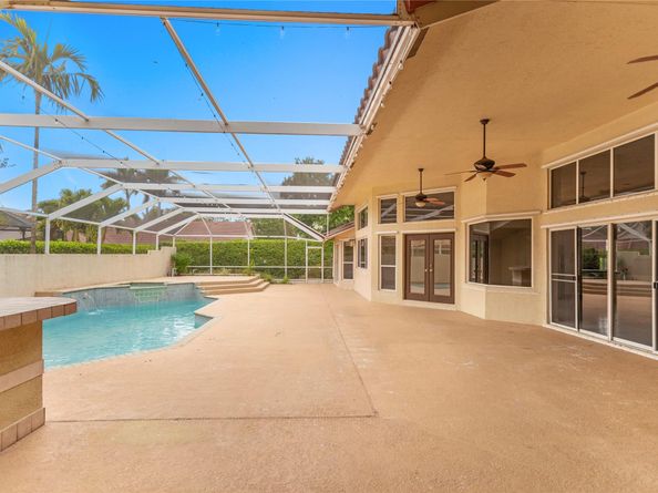 4841 NW 104th Ln, Coral Springs FL 33076