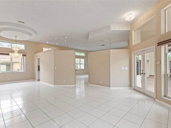 4841 NW 104th Ln, Coral Springs FL 33076