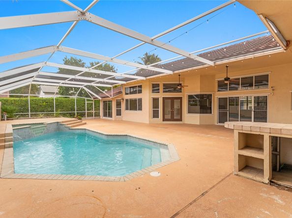 4841 NW 104th Ln, Coral Springs FL 33076