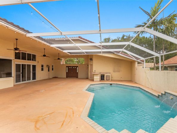 4841 NW 104th Ln, Coral Springs FL 33076