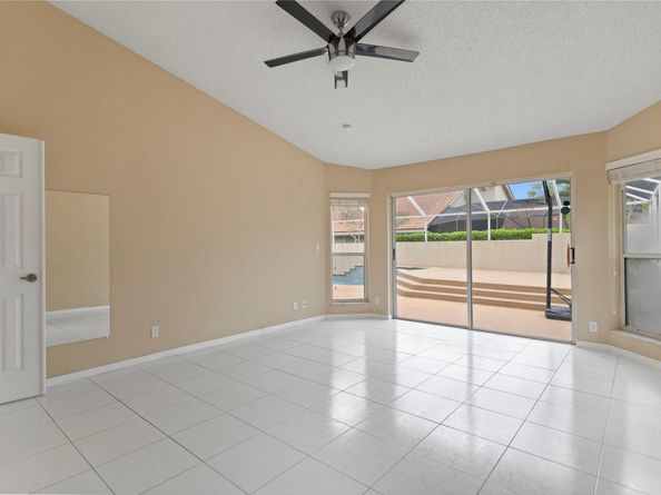 4841 NW 104th Ln, Coral Springs FL 33076