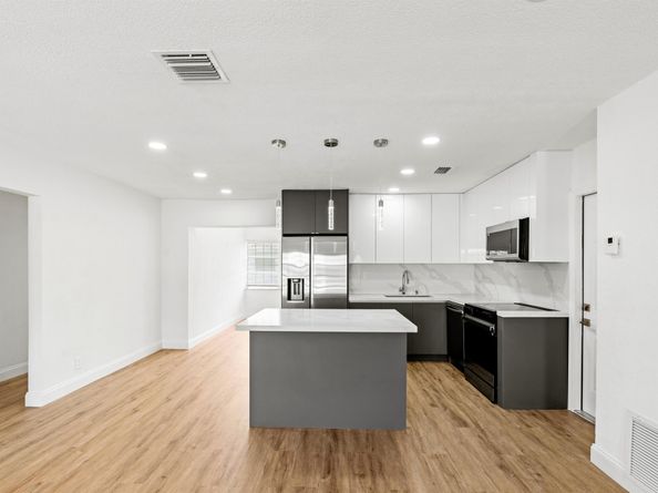 8302 NW 59th Court, Tamarac FL 33321
