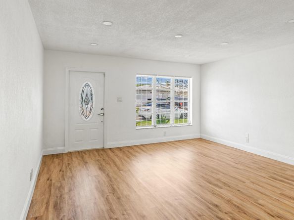 8302 NW 59th Court, Tamarac FL 33321