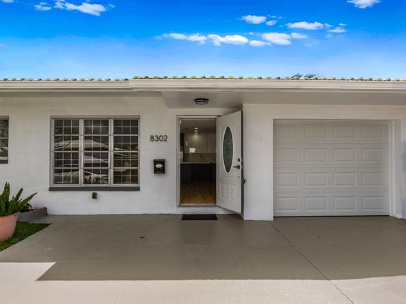 8302 NW 59th Court, Tamarac FL 33321
