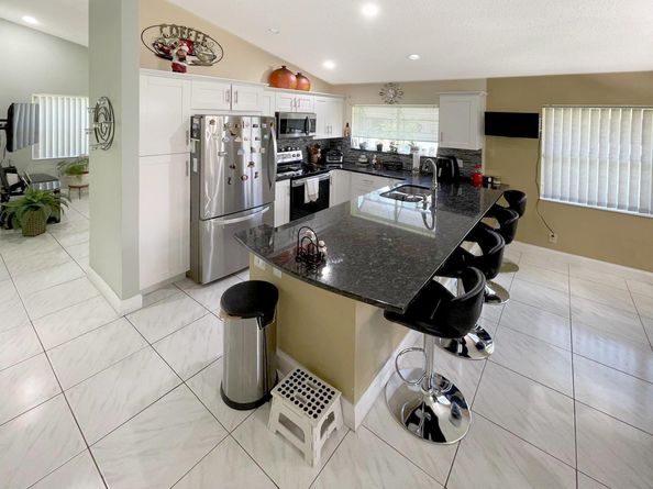 11088 Rios Rd, Boca Raton FL 33498