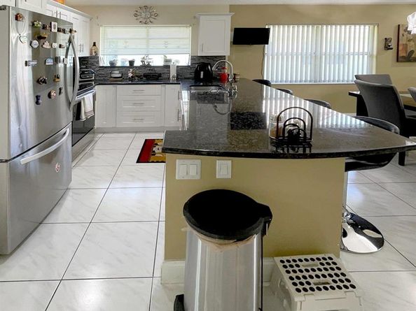 11088 Rios Rd, Boca Raton FL 33498