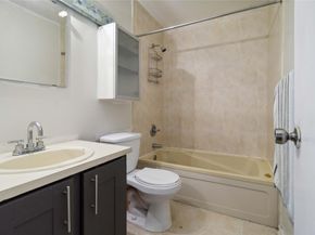 1250 SW 113th Ter 203, Pembroke Pines FL 33025