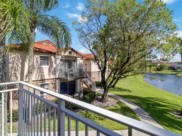 1250 SW 113th Ter 203, Pembroke Pines FL 33025