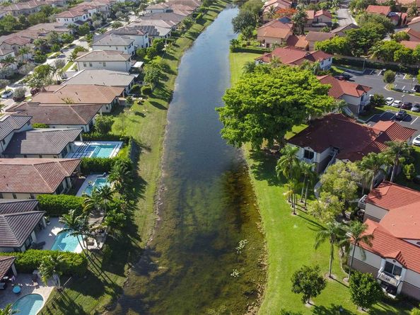 1250 SW 113th Ter 203, Pembroke Pines FL 33025