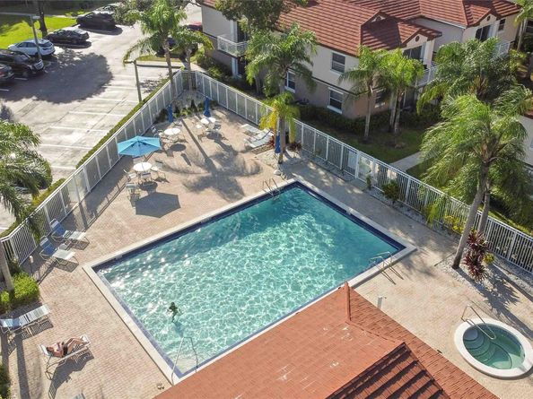 1250 SW 113th Ter 203, Pembroke Pines FL 33025
