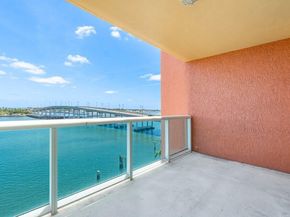 2640 Lake Shore Drive 614, Riviera Beach FL 33404