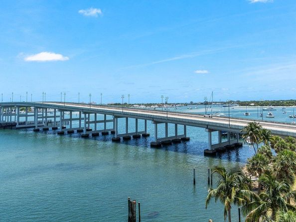 2640 Lake Shore Drive 614, Riviera Beach FL 33404