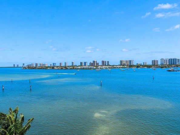2640 Lake Shore Drive 614, Riviera Beach FL 33404