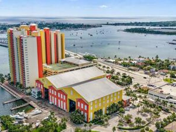 2640 Lake Shore Drive 614, Riviera Beach FL 33404