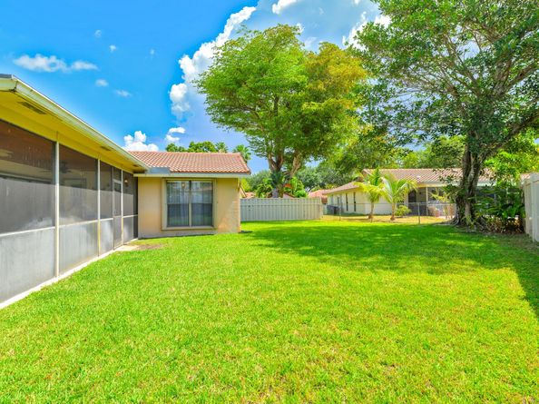 215 NW 86th Terrace, Coral Springs FL 33071