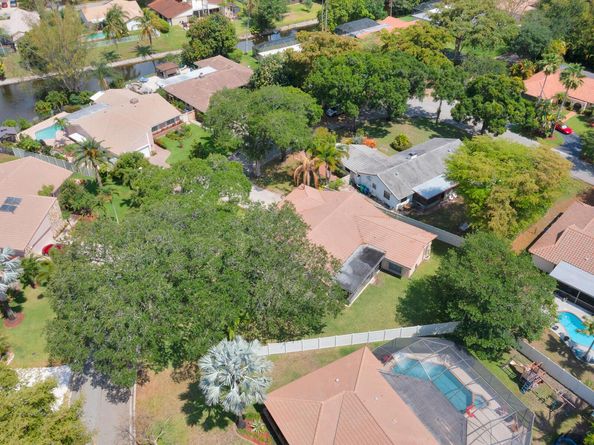 215 NW 86th Terrace, Coral Springs FL 33071
