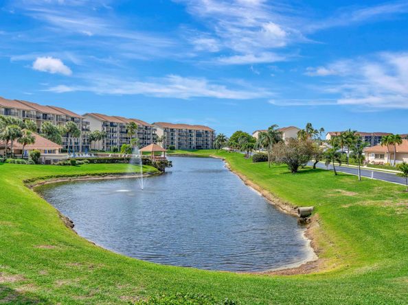 501 Seafarer Circle 204, Jupiter FL 33477