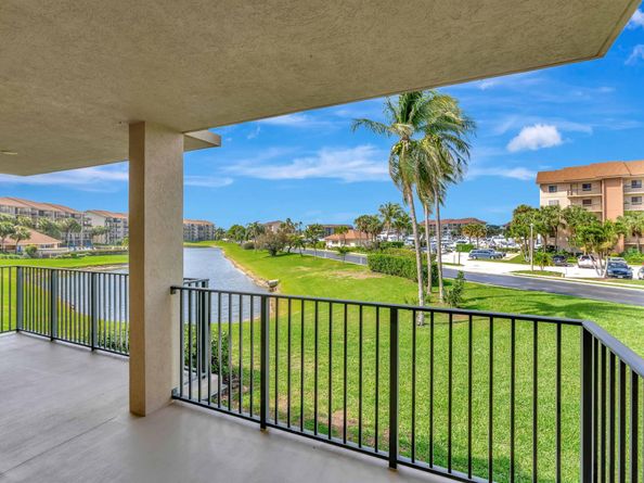 501 Seafarer Circle 204, Jupiter FL 33477