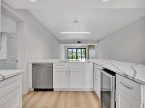 501 Seafarer Circle 204, Jupiter FL 33477