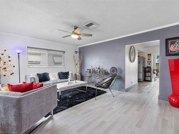 8103 NW 58th Pl, Tamarac FL 33321